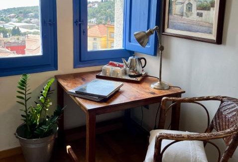 Cabrils Hotel | Hostal de la Plaça - Hotel Boutique