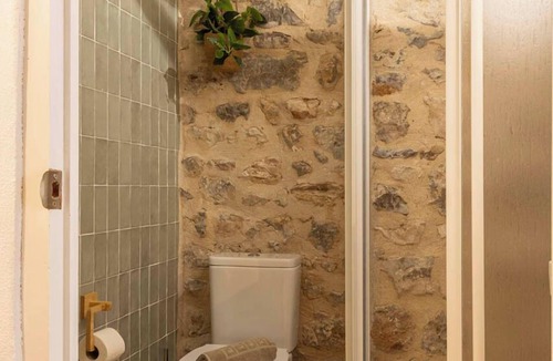 Peniscola Old Town Hostel | Hostal Dios Esta Bien