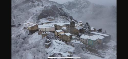 Petilla de Aragon House | Hostal Don Santiago Ramon y Cajal