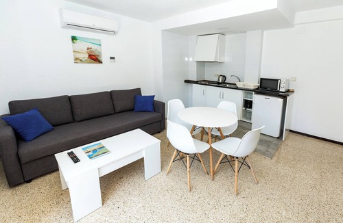 Villajoyosa Hostel | Hostal El Mercat