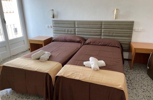 L'Escala House | Hostal El Roser 1