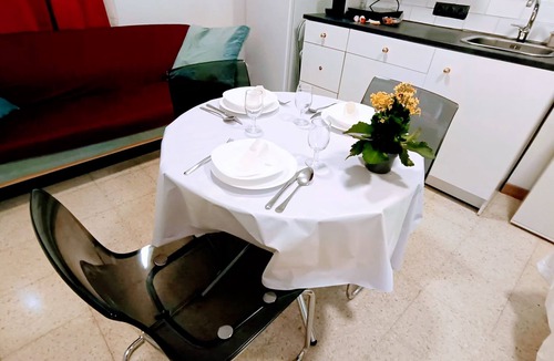 Badalona Hostel | Hostal estudios