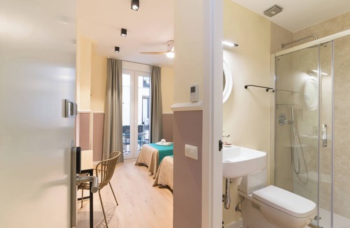 Literary Quarter Hostel | Hostal Evoke Madrid