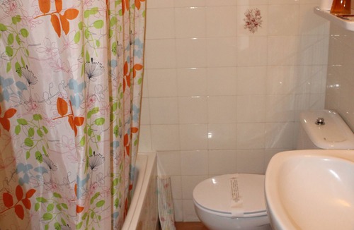 Caldes de Malavella Hostel | Hostal Fabrellas
