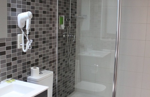 Cuatro Caminos Hostel | Hostal Falfes
