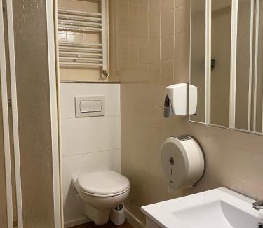 Cardedeu House | HOSTAL GALICIA CARDEDEU