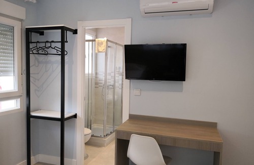 Ciudad Lineal Hostel | Hostal Golden Alcalá