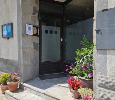 Sanguesa House | Hostal JP y Estudios