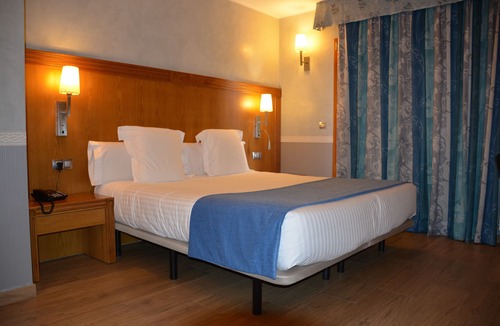 Os de Civis Hostel | Hostal La Font