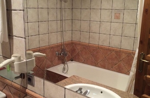Os de Civis Hostel | Hostal La Font