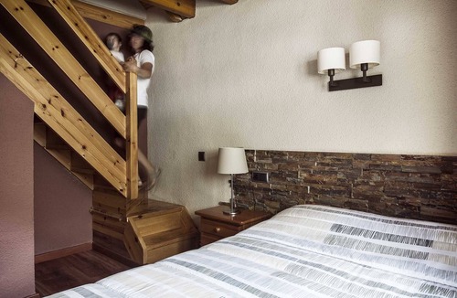 Erill la Vall Hostel | Hostal La Plaça