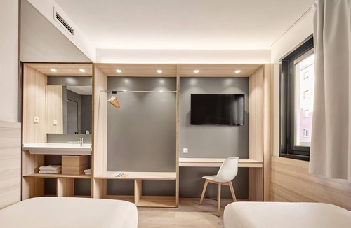 Esplugues de Llobregat Hostel | Hostal Lami
