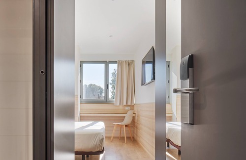 Esplugues de Llobregat Hostel | Hostal Lami
