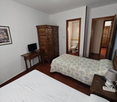 Villalcazar de Sirga House | Hostal las Cantigas
