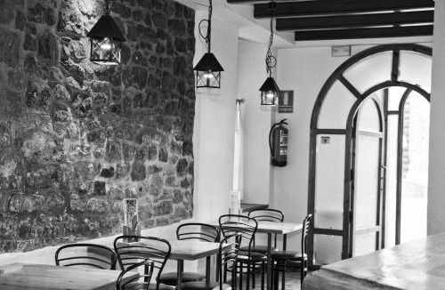 Sos del Rey Catolico House | Hostal Las Coronas