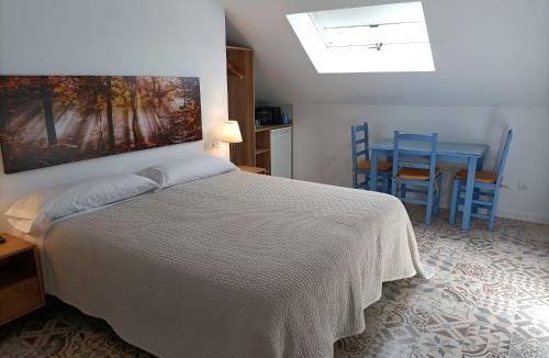 Villaviciosa de Odon Hostel | Hostal Las Encinas