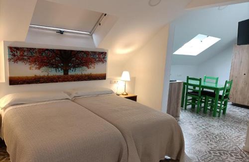 Villaviciosa de Odon Hostel | Hostal Las Encinas