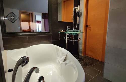 Pineda de Mar Hostel | Hostal Manel