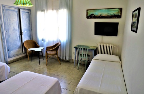 Arbucies Hotel | Hostal Montsoliu