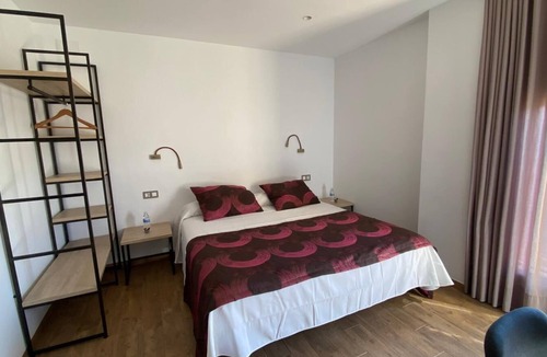 Poboleda Hostel | Hostal Mussols