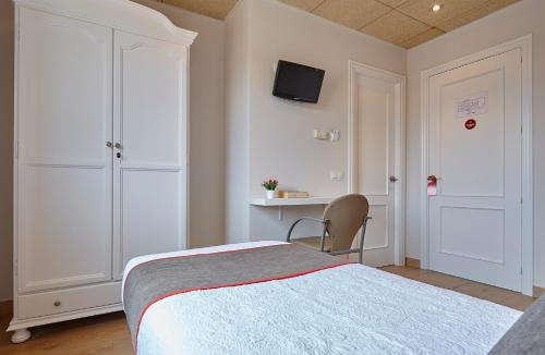 Cervera Hotel | Hostal Nobadis