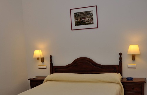 Almoguera Hostel | Hostal Padrino
