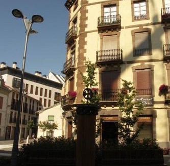Jaca House | Hostal Paris
