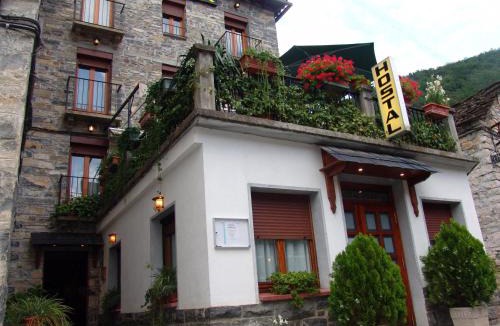 Sarvise House | Hostal Pirineos Sarvisé