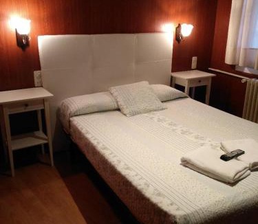Ribes De Freser House | Hostal Porta De Núria