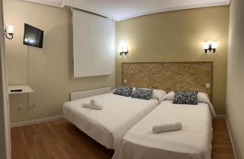 Villalbilla de Burgos House | HOSTAL-RESTAURANTE POSADA DEL DUQUE