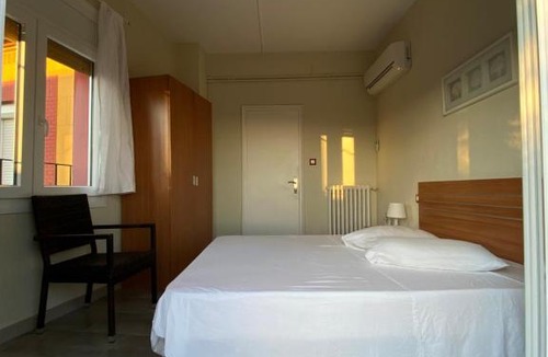 La Vajol House | Hostal Restaurant Casa Comaulis