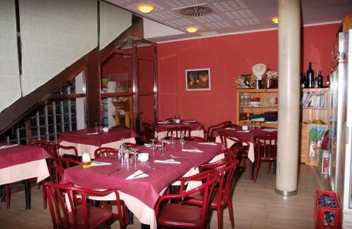 Alagon House | Hostal Restaurante Baraka