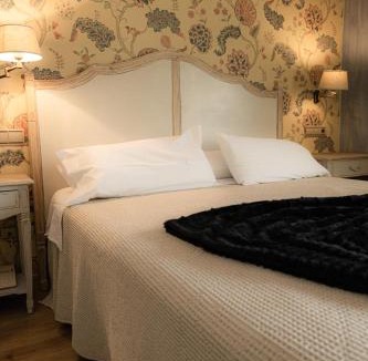 Fiscal House | HOSTAL RIO ARA BELLOSTA by Vivere Stays