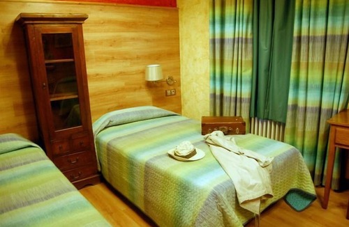 Puente La Reina Hostel | Hostal Rural Bidean