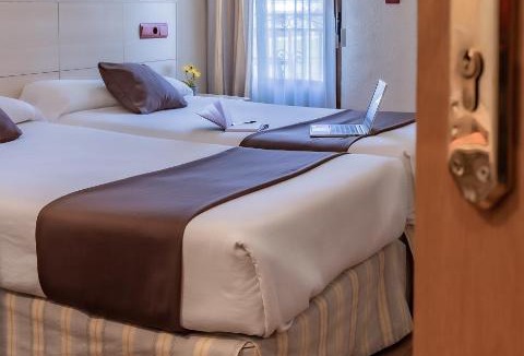 Alpedrete House | Hostal Rural El Caño by Vivere Stays