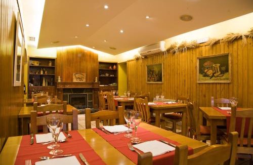 Oronz House | Hostal Rural Salazar