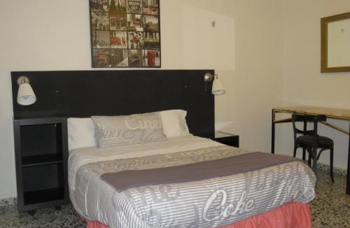 Cadalso de los Vidrios House | Hostal San José