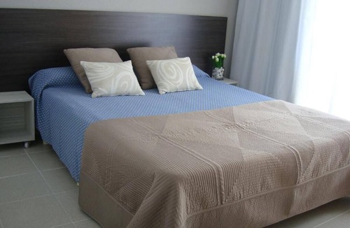 Salou City Centre Hostel | HOSTAL TAHITI RS
