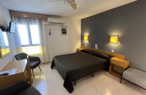 Angles House | Hostal Tarrés