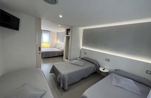 Angles Hostel | Hostal Tarrés