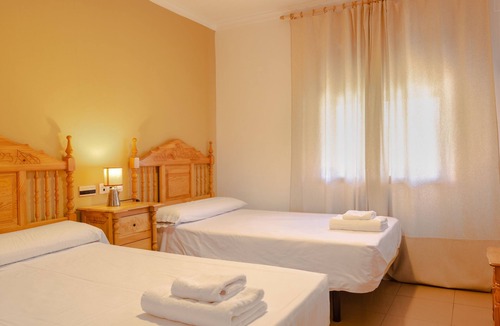 Valdepenas Hotel | Hostal Valdepeñas by Bossh Hotels