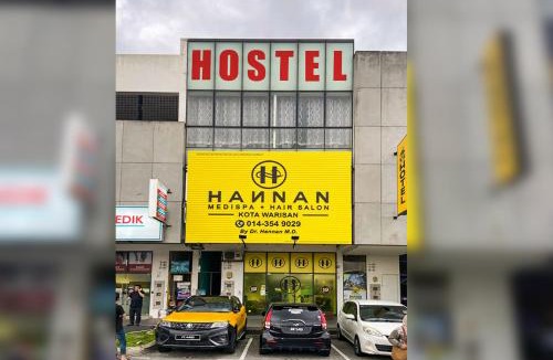 Kota Warisan Hostel | HOSTEL BLACK88 Airport Transit - Self check in