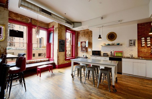 Ballpark Hostel | Hostel Fish