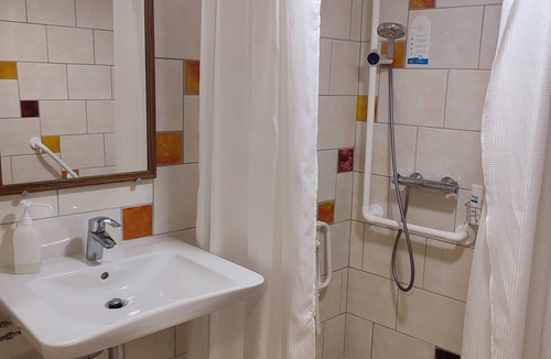 Saint-Jean-de-Fos Hostel | Hostel Le Diablotin