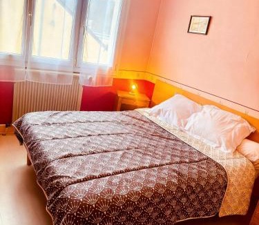 Villaines-la-Juhel House | Hostellerie de la juhel