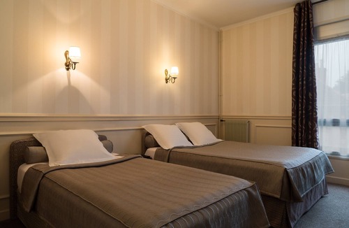 Paray-le-Monial Hotel | Hostellerie des Trois Pigeons