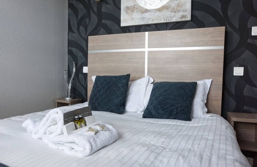 Montmarault Hotel | Hostellerie du Centrotel et Spa