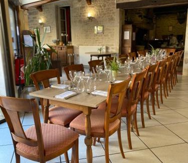 Chateauneuf Hotel | Hostellerie Du Chateau