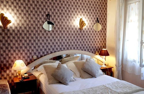 Sully-sur-Loire Hotel | Hostellerie du Grand Sully