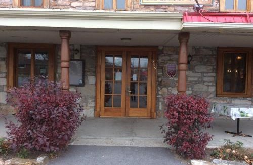 Beauharnois Hotel | Hostellerie du Suroît
